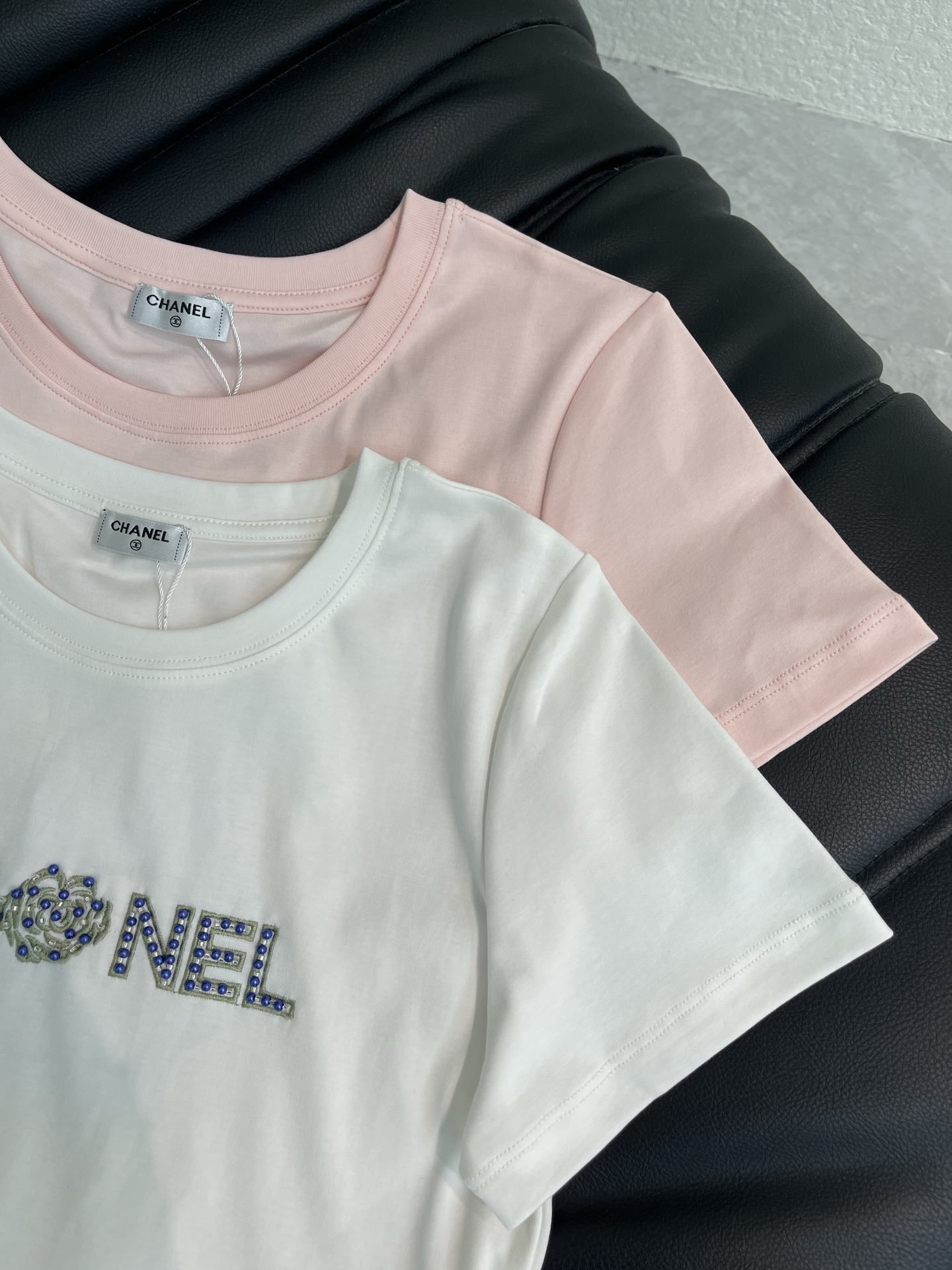 Women's short sleeves